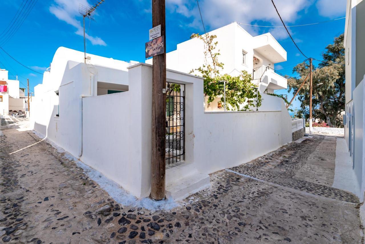 Authentic Santorinian Home Experience Fira  Exteriör bild