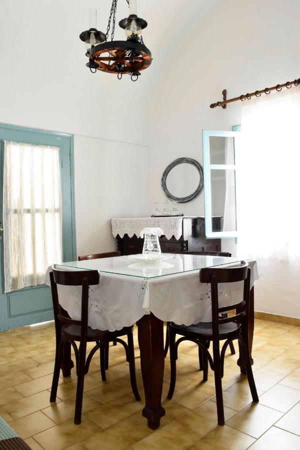 Authentic Santorinian Home Experience Fira  Exteriör bild